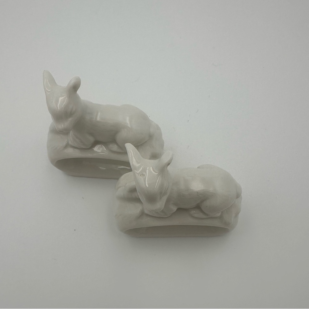 2 Vintage Ceramic Napkin Rings - Picture 3 of 4